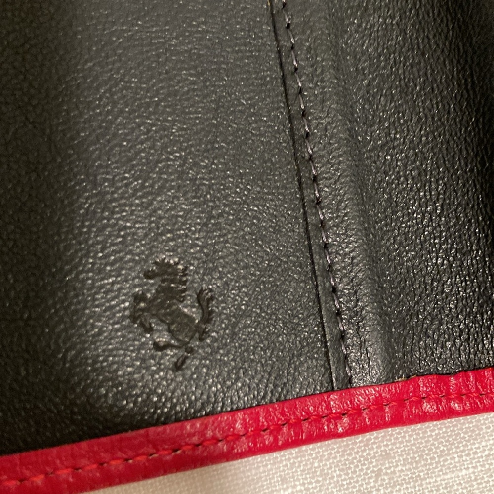 Ferrari Red Leather bifold Wallet made in Italy - Picture 4 of 16